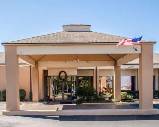 Quality Inn & Suites Pensacola Bayview - Pensacola - 9