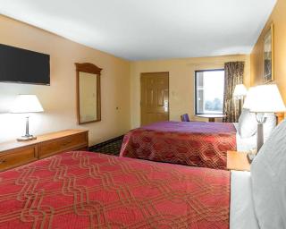 Econo Lodge Dalton West - 8