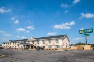 Quality Inn Coralville - Iowa River Landing - Coralville - 0