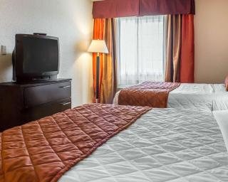 Rodeway Inn & Suites near Okoboji Lake - Milford - 6