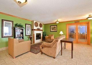 Quality Inn & Suites Grinnell near University - 9
