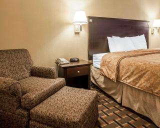 Clarion Pointe Bettendorf - Quad Cities - Bettendorf - 4
