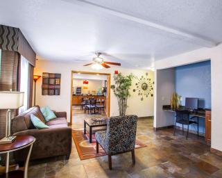 Quality Inn & Suites Ankeny-Des Moines - Ankeny - 9