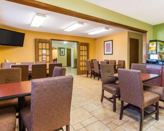 Quality Inn & Suites Ottumwa North - 5