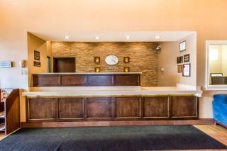 Comfort Suites - 8