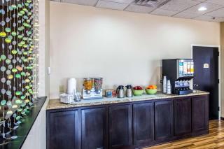 Quality Inn & Suites Moline - Quad Cities - Moline - 6