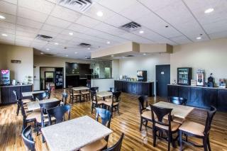 Quality Inn & Suites Moline - Quad Cities - 6