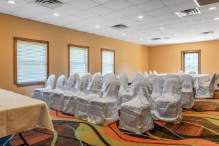 Quality Inn & Suites Bedford West - Bedford - 1