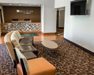 Quality Inn Chesterton near Indiana Dunes National Park I-94 - Chesterton - 3