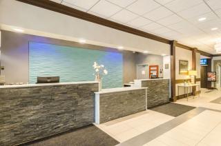 Blue - A Modern Hotel, Ascend Hotel Collection - West Springfield - 1