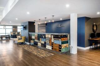 enVision Hotel Boston-Everett - 2