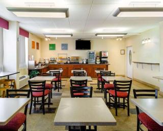 Holiday Inn Express - Fall River North - 3