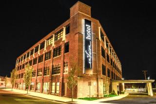 enVision Hotel Boston-Everett - 9
