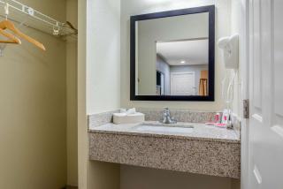 Econo Lodge Freeport - Brunswick Area - Freeport - 5