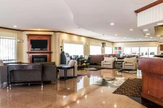 Comfort Suites Canton - Detroit - Canton - 6