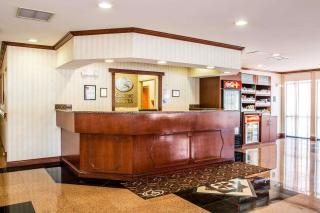 Comfort Suites Canton - Detroit - Canton - 8