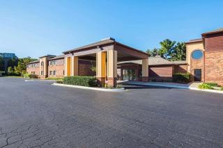 Quality Inn & Suites - Holland - 6