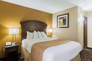 Quality Inn & Suites Arden Hills - Saint Paul North - Arden Hills - 1