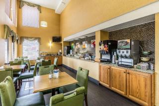 Quality Inn - 7