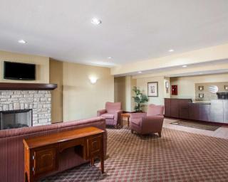 Comfort Inn & Suites Harrisonville - Harrisonville - 4