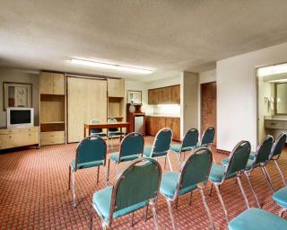 Quality Inn & Suites - Clinton - 9