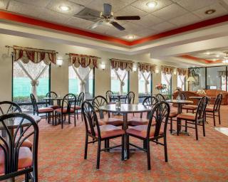 Quality Inn & Suites - Clinton - 7