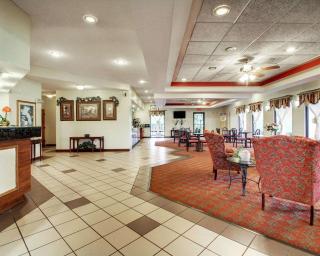 Quality Inn & Suites - Clinton - 4