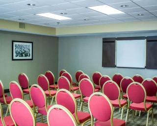 Comfort Inn & Suites Fuquay Varina - Fuquay-Varina - 4