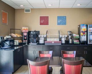 Comfort Inn & Suites Fuquay Varina - Fuquay-Varina - 1