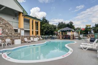 Quality Inn & Suites Biltmore East - Asheville - 2