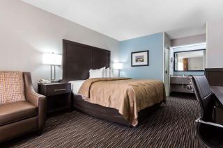 Quality Inn & Suites Mooresville-Lake Norman - Mooresville - 2