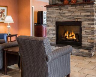 Comfort Inn & Suites Lumberton Central I-95 - Lumberton - 8