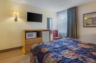 Rodeway Inn - Asheville - 5