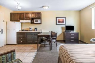 Suburban Studios Near Camp Lejeune - Jacksonville - 5