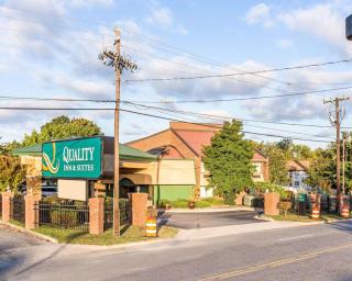 Quality Inn & Suites Coliseum - Greensboro - 0