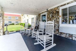 Rodeway Inn & Suites Jacksonville near Camp Lejeune - Jacksonville - 8