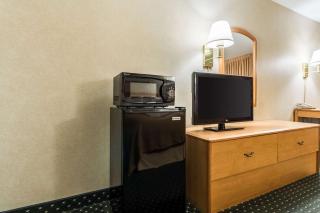 Quality Inn Columbia Mall - Grand Forks - 5