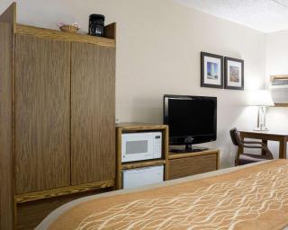Quality Inn Bismarck I-94 - 5