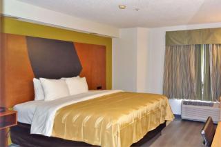 Quality Inn & Suites Raleigh North - Raleigh - 2