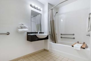 Rodeway Inn Winston Salem Route 52 - 4