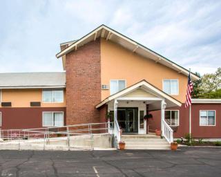 Econo Lodge Lakes Region - West Ossipee - 5
