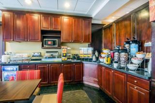 Comfort Suites at Woodbridge - 2