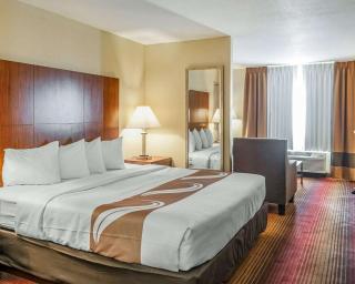 Quality Inn & Suites Albuquerque West - Albuquerque - 4