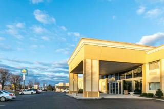 Comfort Inn Medford-Long Island - Medford - 9
