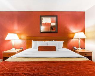 Quality Inn - Seaman - 6
