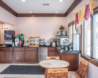 Amherst Inn & Suites - Amherst - 7