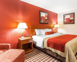 Quality Inn - Seaman - 3