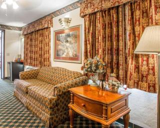 Rodeway Inn Montpelier - 1