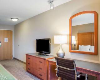 Comfort Inn & Suites West Chester - North Cincinnati - West Chester - 4