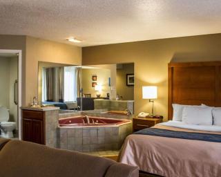 Quality Inn - 6